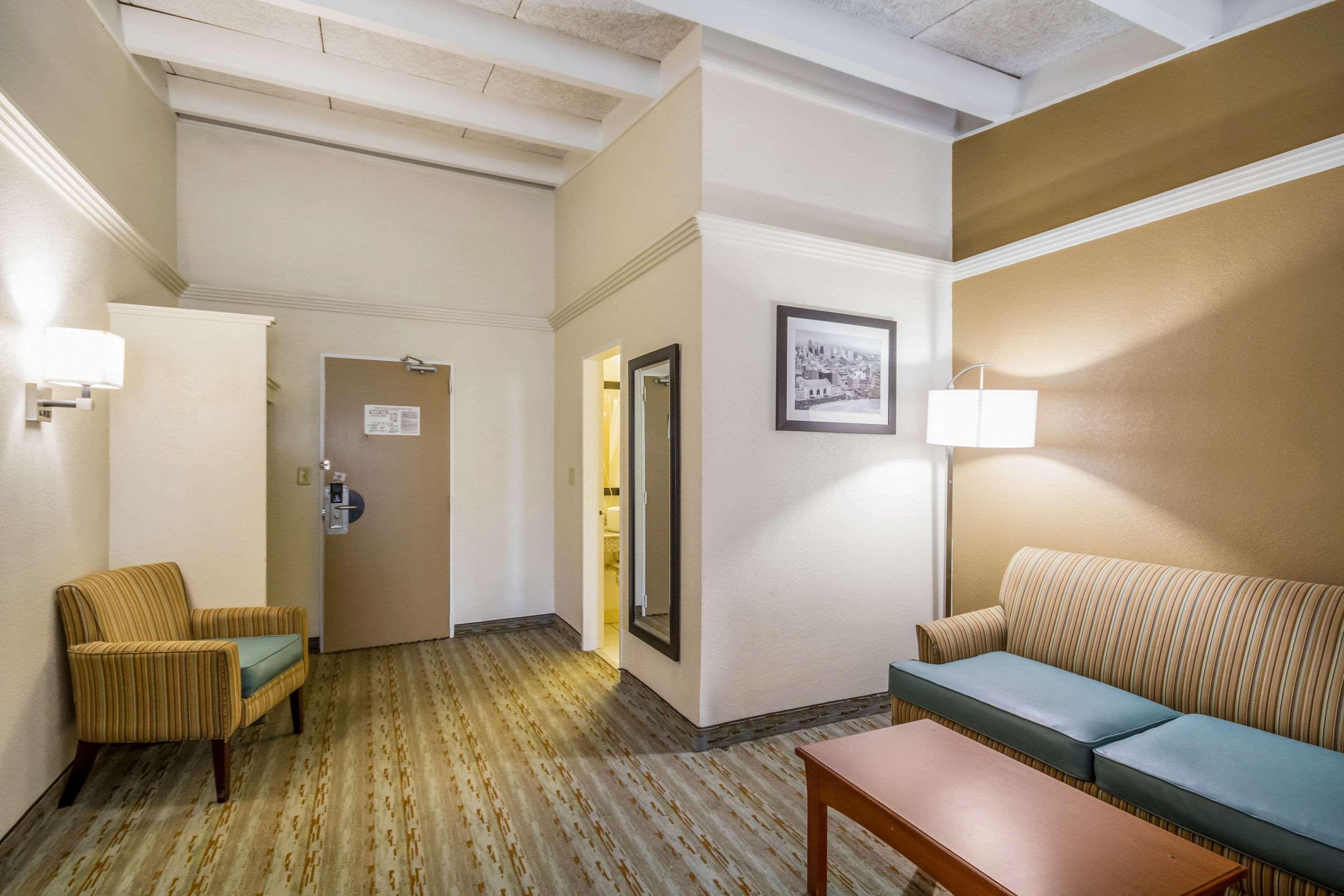 Quality Inn & Suites Kansas City - Independence I-70 East Exteriér fotografie