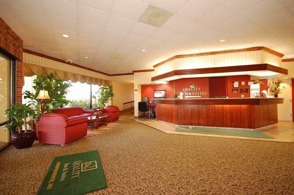 Quality Inn & Suites Kansas City - Independence I-70 East Exteriér fotografie