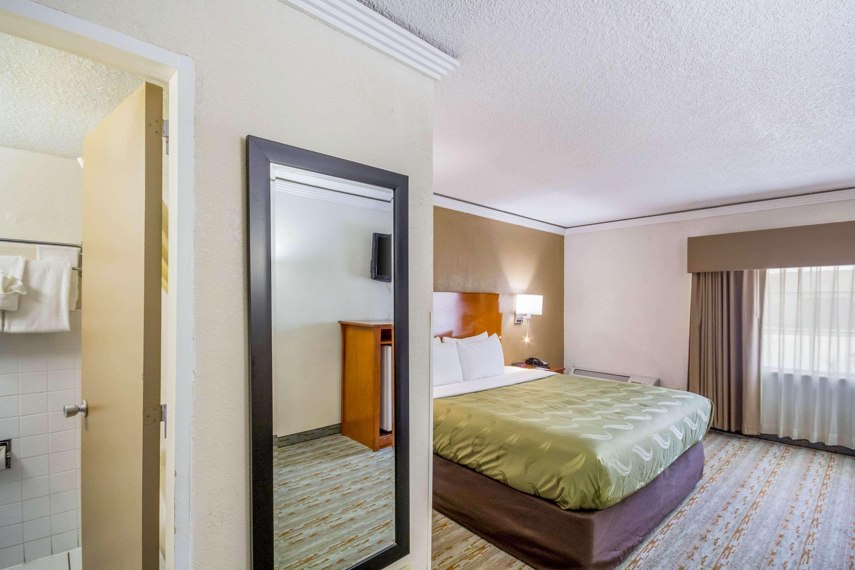 Quality Inn & Suites Kansas City - Independence I-70 East Exteriér fotografie