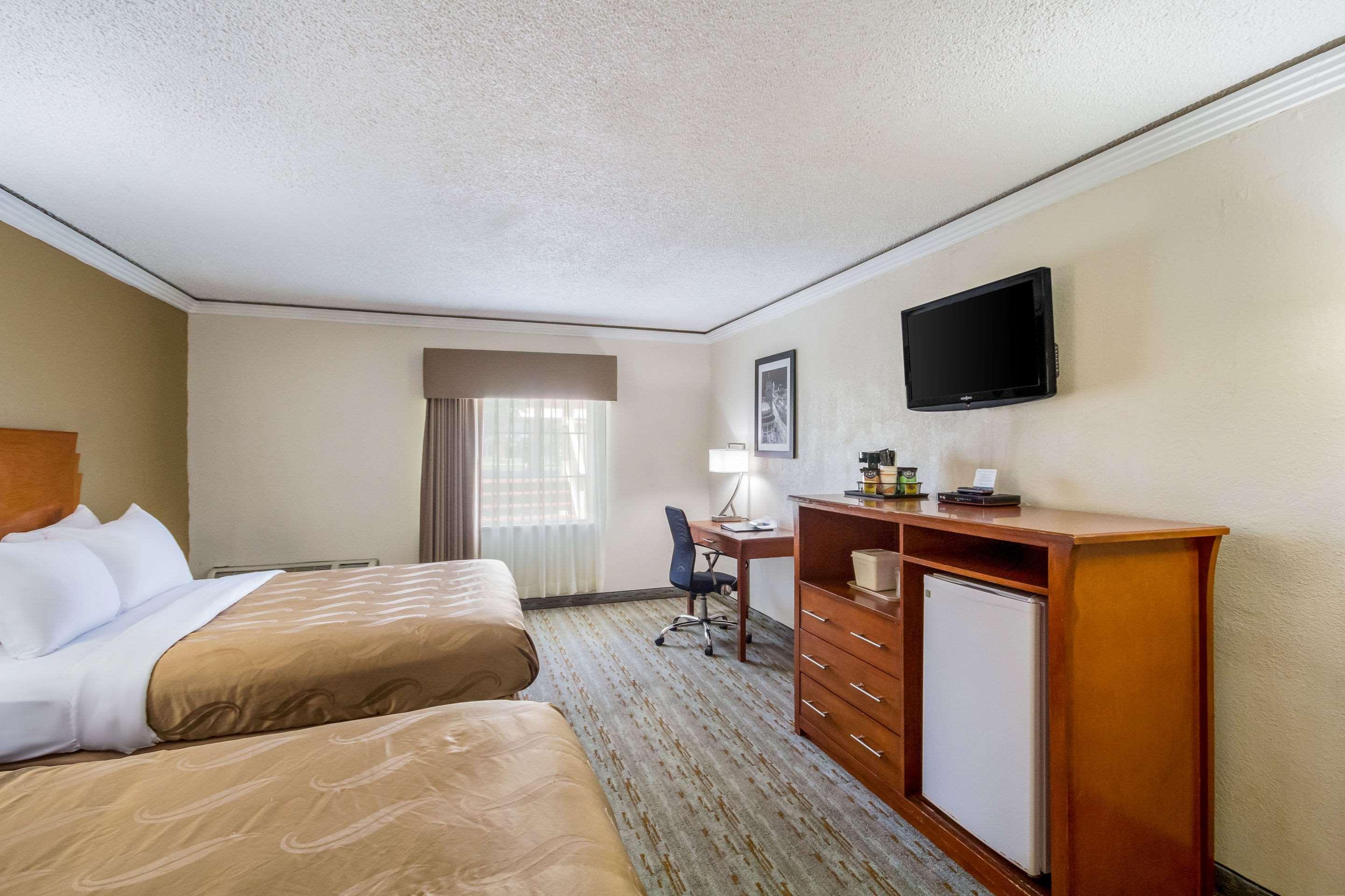 Quality Inn & Suites Kansas City - Independence I-70 East Exteriér fotografie