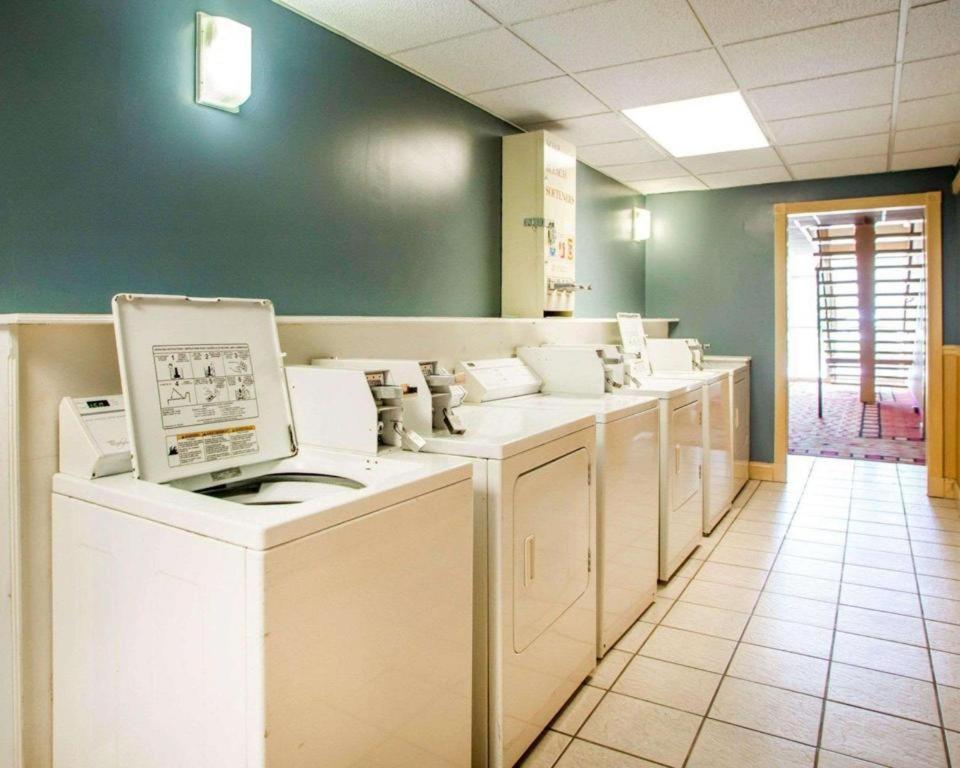 Quality Inn & Suites Kansas City - Independence I-70 East Exteriér fotografie