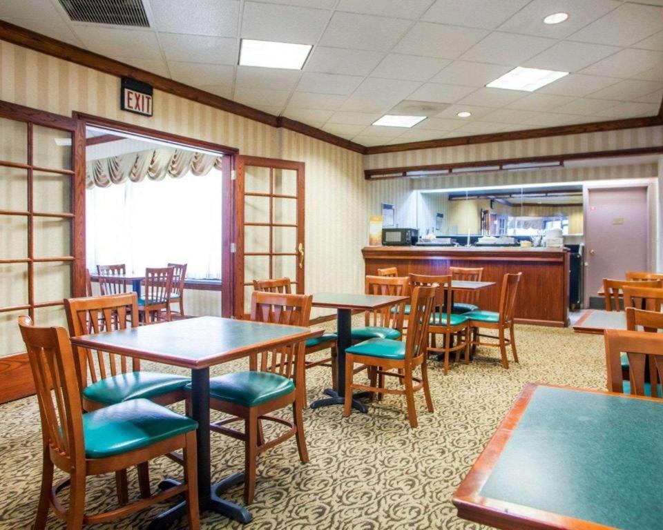 Quality Inn & Suites Kansas City - Independence I-70 East Exteriér fotografie