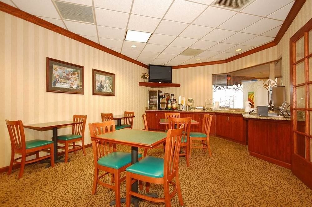 Quality Inn & Suites Kansas City - Independence I-70 East Exteriér fotografie